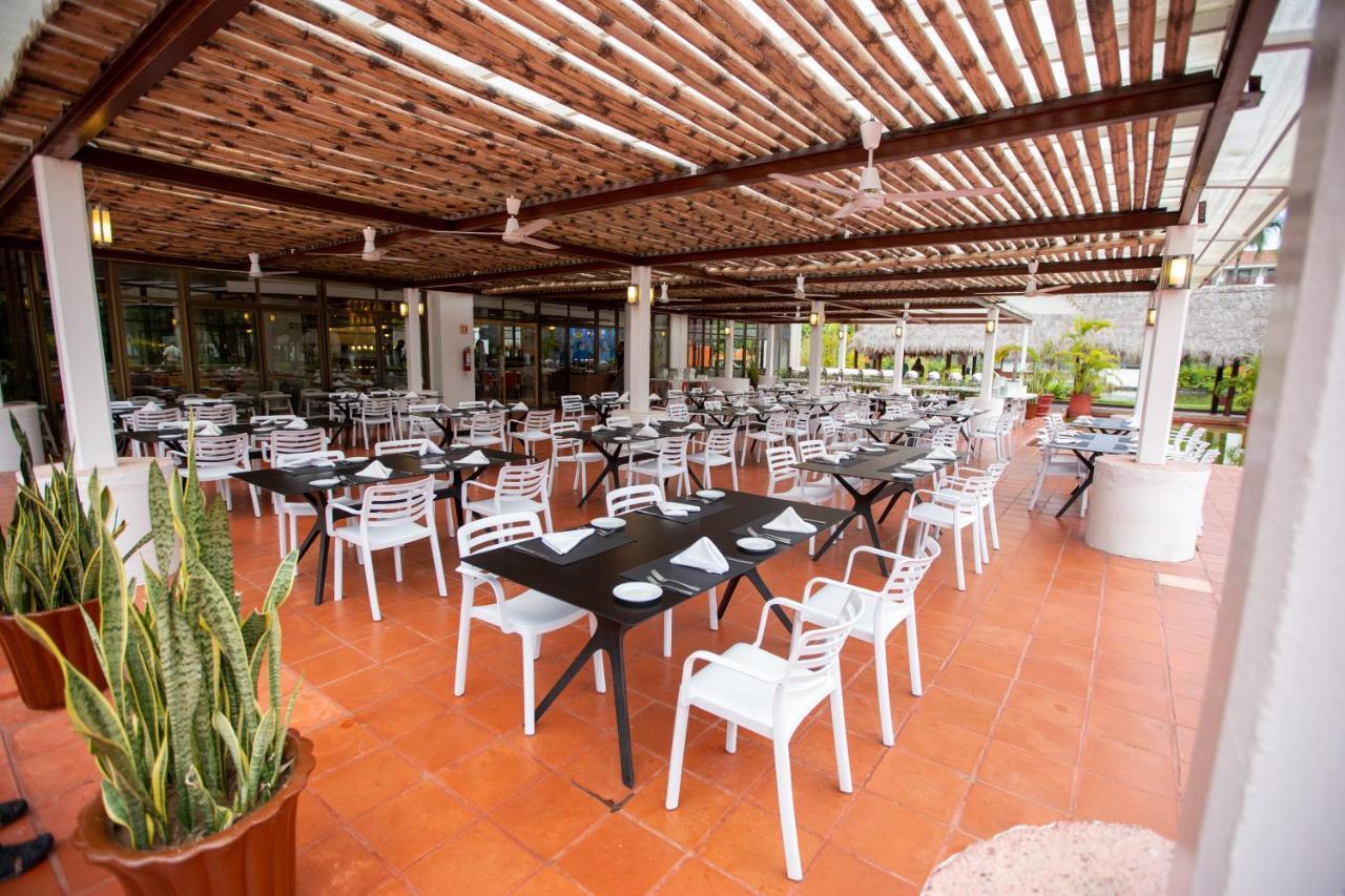 Melia Puerto Vallarta Hotel Exterior photo